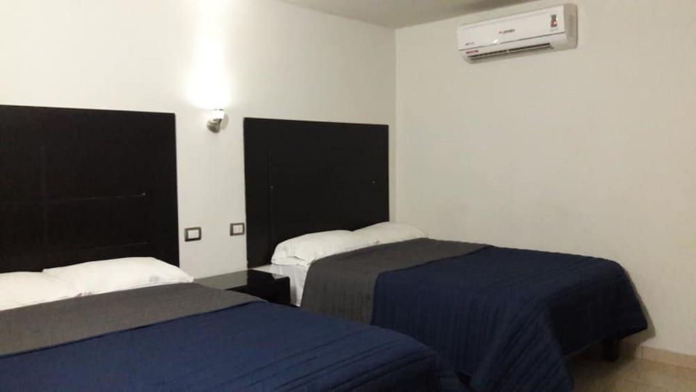 Hotel Flores Guamuchil Eksteriør billede